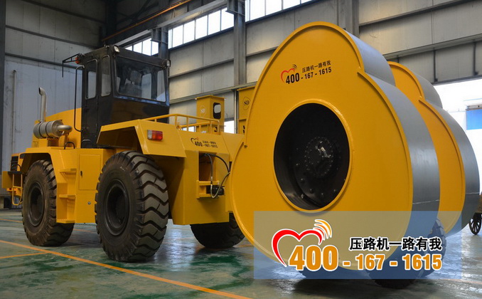 SD25T冲击压路机